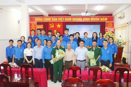 Tuổi trẻ tìm hiểu lịch sử dịp kỷ niệm 50 năm Ngày Giải phóng miền Nam, thống nhất đất nước