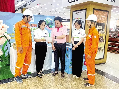 Ðẩy mạnh tuyên truyền tiết kiệm điện mùa nắng nóng