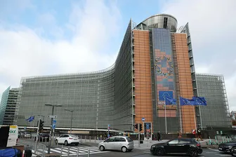 EU xem xét kích hoạt cơ chế tài khóa đặc biệt cho quốc phòng