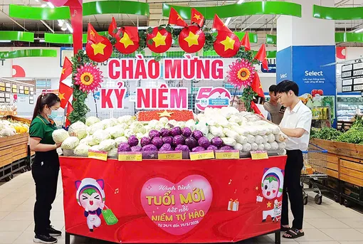 Tăng khuyến mãi, siêu thị thu hút khách trong dịp lễ