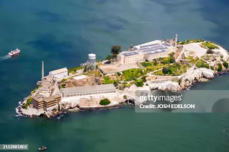 Ông Trump muốn mở lại nhà tù khét tiếng Alcatraz