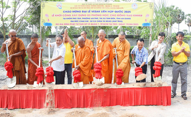 ភាព​ផ្លាស់​ថ្មី​នៅ​ភូមិ​ស្រុក​ទិញ​បៀង