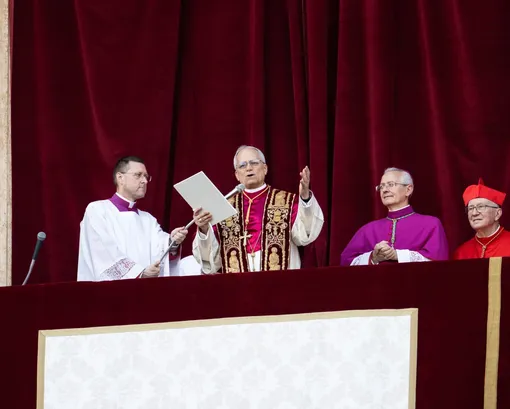 Hồng y người Mỹ Robert Prevost được bầu làm tân Giáo hoàng