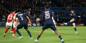 Paris Saint-Germain trong “thời khắc đặc biệt”