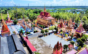 ភាព​សប្បាយ​រីក​រាយ​នៃ​តំ​បន់​ជន​បទ