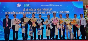 Bệnh viện Đa khoa Trung ương Cần Thơ kỷ niệm 20 năm thành lập