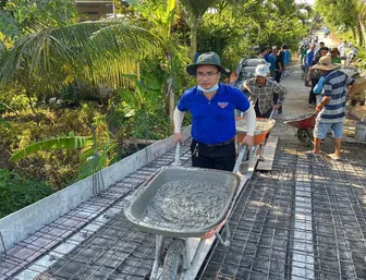 Tuổi trẻ Cờ Đỏ góp sức xây dựng nông thôn mới