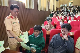 Tăng cường triển khai Luật Trật tự, an toàn giao thông đường bộ