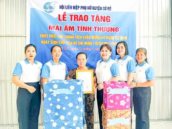 Trao tặng Mái ấm tình thương