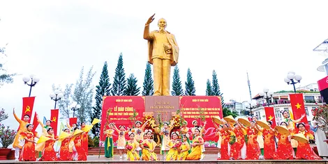 Sắt son tấm lòng người dân miền Tây với Bác Hồ