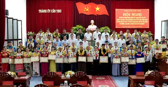 Nguyện noi theo gương sáng Bác Hồ