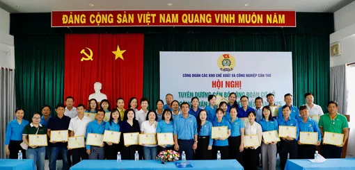 Tuyên dương 33 cán bộ công đoàn cơ sở và công nhân lao động tiêu biểu năm 2025