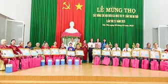 Câu lạc bộ Hưu trí TP Cần Thơ mừng thọ 19 hội viên tròn 80 tuổi