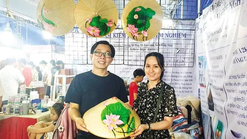 “Khoác áo mới” cho chiếc nón lá truyền thống