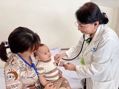 Cảnh giác với diễn tiến nhanh chóng của bệnh viêm phổi ở trẻ sơ sinh