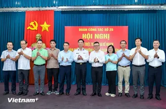 Đoàn công tác báo chí đi thăm Trường Sa và Nhà giàn DK1