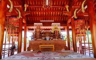 Đền Trúc linh thiêng