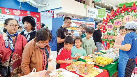 Rộn ràng khuyến mãi mùa hè