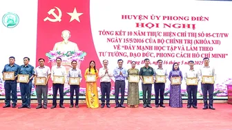 Làm theo gương Bác Hồ