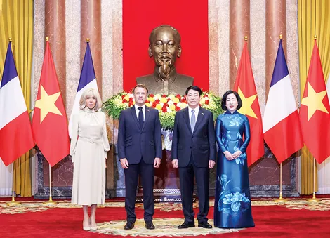 Tổng thống Pháp thăm Việt Nam