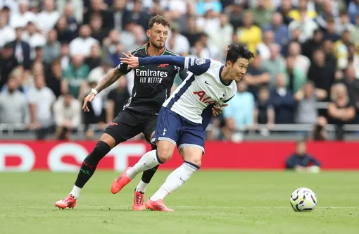 Arsenal đối đầu Tottenham ở Hong Kong
