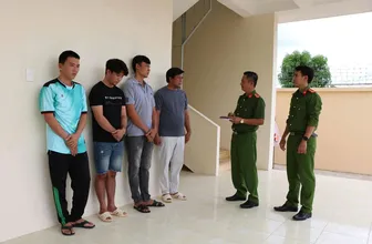 Triệt phá đường dây vận chuyển trái phép máy gặt đập liên hợp từ Campuchia về Việt Nam