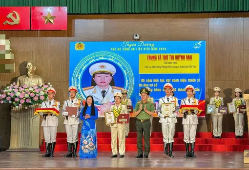 Phụ nữ Công an TP Cần Thơ có 5 gương điển hình được Bộ Công an khen thưởng