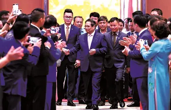 Tập trung thực hiện tốt hơn nữa 3 đột phá chiến lược về thể chế, hạ tầng và nhân lực