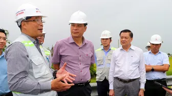 Thứ trưởng Bộ Xây dựng kiểm tra tiến độ các dự án giao thông trọng điểm
