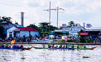 អភិវឌ្ឍ​វិញ្ញា​សា​ប្រ​ណាំង​ទូក - ង