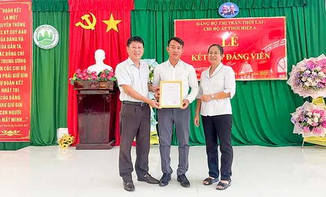 Đẩy mạnh công tác phát triển đảng viên