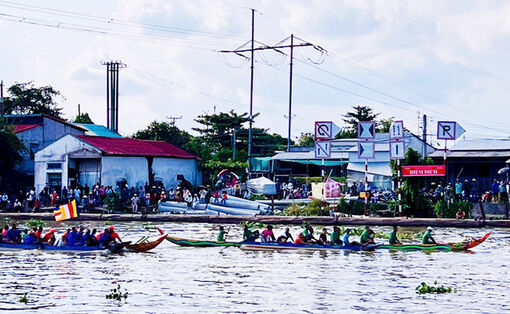 អភិវឌ្ឍ​វិញ្ញា​សា​ប្រ​ណាំង​ទូក - ង