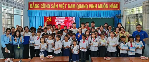Gần 1.000 đoàn viên, sinh viên Trường Đại học Nam Cần Thơ tham gia Chiến dịch Thanh niên tình nguyện hè