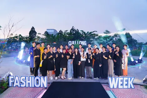 Team Makeup Lan Anh đồng hành cùng chương trình nghệ thuật Ký ức Miền Tây