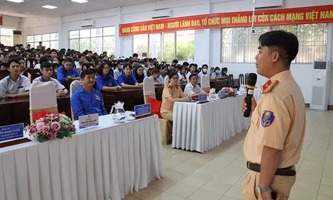 Tăng cường trang bị kiến thức về an toàn giao thông