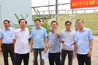 Lãnh đạo thành phố khảo sát trụ sở làm việc của xã, phường dự kiến bố trí sau khi sáp nhập