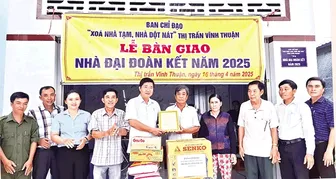 Huy động nhiều nguồn lực giúp dân nghèo ÐBSCL xóa nhà tạm