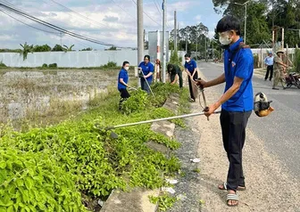 Góp sức trẻ giữ gìn trật tự an toàn giao thông