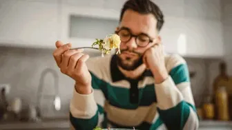 Chế độ ăn ít năng lượng dễ tổn hại sức khỏe tinh thần