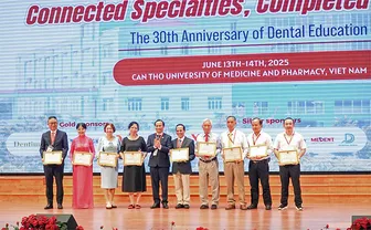 Họp mặt kỷ niệm 30 năm đào tạo Bác sĩ Răng Hàm Mặt