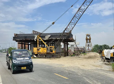 Phấn đấu thông xe tuyến cao tốc trục ngang trong năm 2026