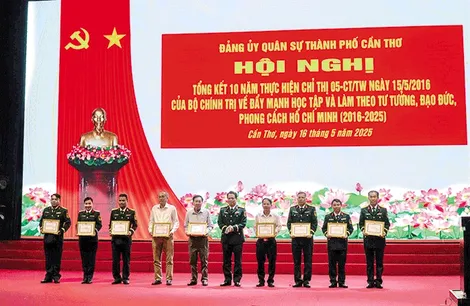 Lực lượng vũ trang TP Cần Thơ làm theo lời Bác