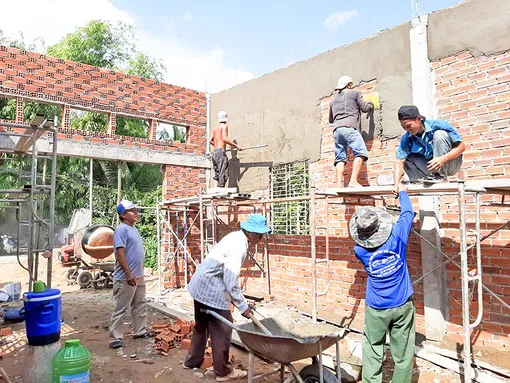 Bí thư chi bộ khu vực hết lòng phục vụ nhân dân