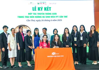 Sinh viên Trường Đại học FPT phân hiệu Cần Thơ ký kết hợp tác thực hiện truyền thông với doanh nghiệp