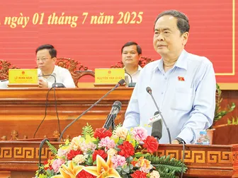 Chủ tịch Quốc hội Trần Thanh Mẫn tiếp xúc cử tri