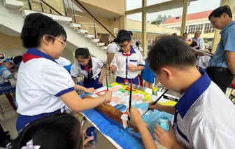 Giúp thiếu nhi tìm hiểu văn hóa giao thông