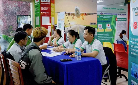 Hỗ trợ lao động đi làm việc ở nước ngoài theo hợp đồng