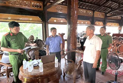 Hành vi làm giả con dấu, mua bán hóa đơn