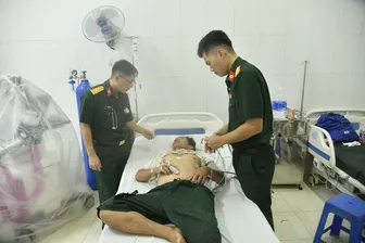 Đảo Nam Yết cấp cứu ngư dân bị đột quỵ trên biển