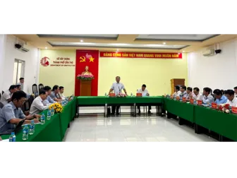 Lãnh đạo thành phố làm việc với Sở Xây dựng về tình hình hoạt động sau hợp nhất